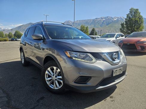 Used 2016 Nissan Rogue SV AWD/4WD image 3