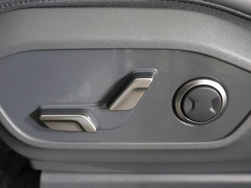Used 2024 Kia EV9 Light RWD image 34