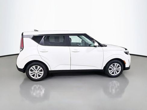 Used 2024 Kia Soul LX FWD image 10