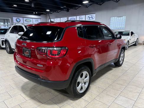 Used 2018 Jeep Compass Latitude w/ Popular Equipment Group image 4