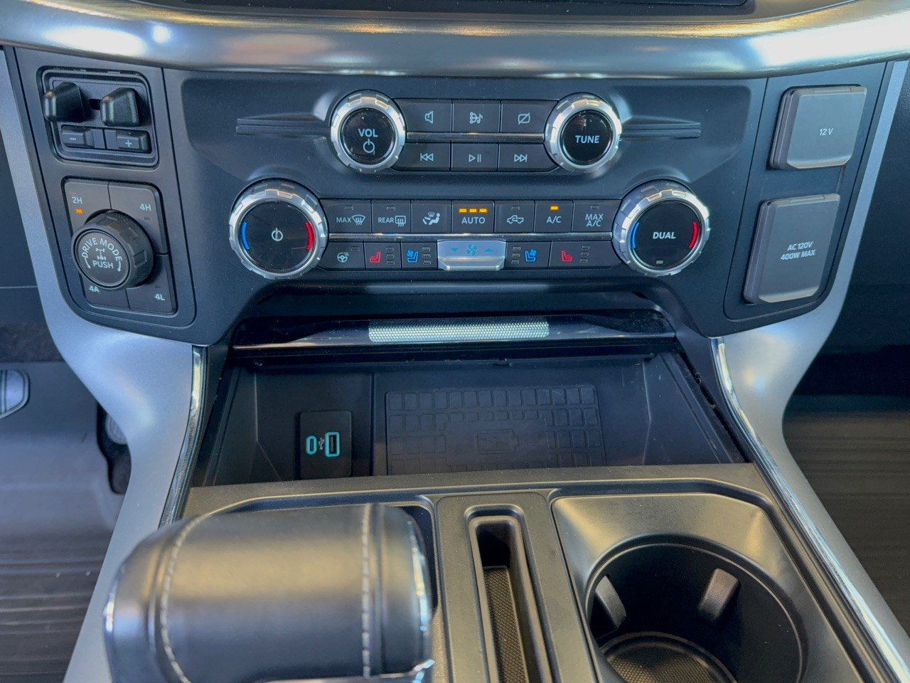 Used 2022 Ford F150 Lariat w/ Equipment Group 502A High AWD/4WD image 22