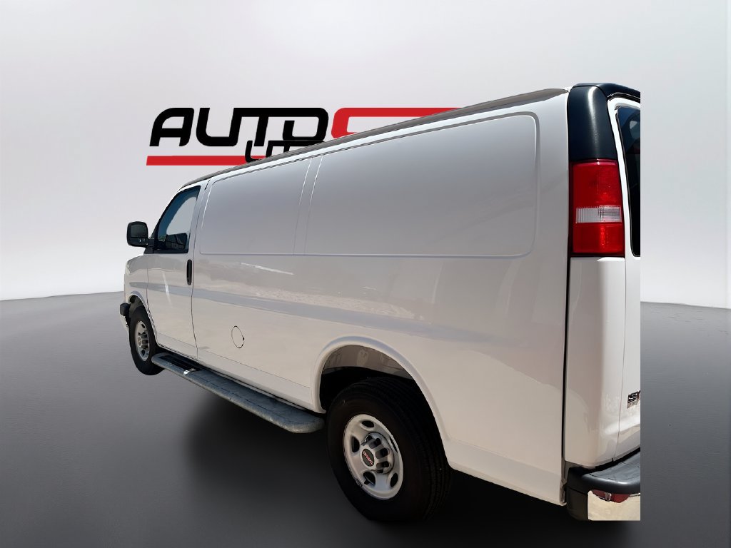 Used 2025 GMC Savana 2500 w/ Driver Convenience Package RWD image 5