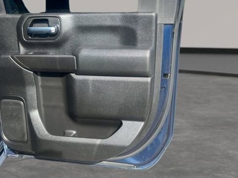 Used 2022 Chevrolet Silverado 2500 Custom w/ Custom Value Package image 13