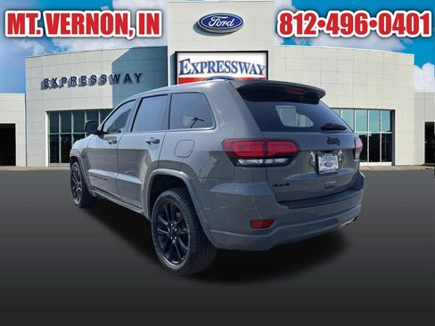 Used 2022 Jeep Grand Cherokee Laredo X AWD/4WD image 8