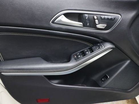Used 2018 Mercedes-Benz CLA 250 image 16