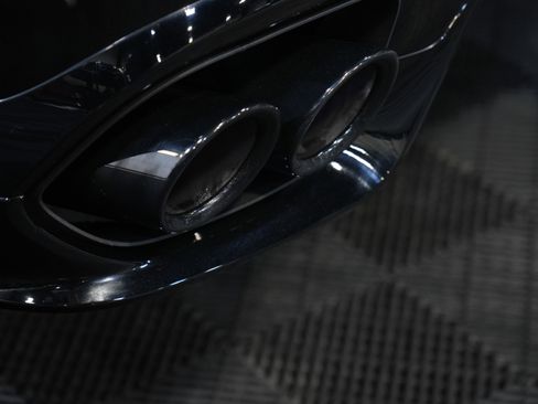 Used 2016 Porsche Cayenne GTS image 18