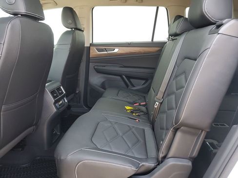 New 2026 Volkswagen Atlas SE FWD image 9