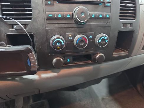 Used 2009 Chevrolet Silverado 1500 W/T AWD/4WD image 6