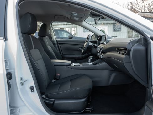 Used 2024 Nissan Sentra SV image 27