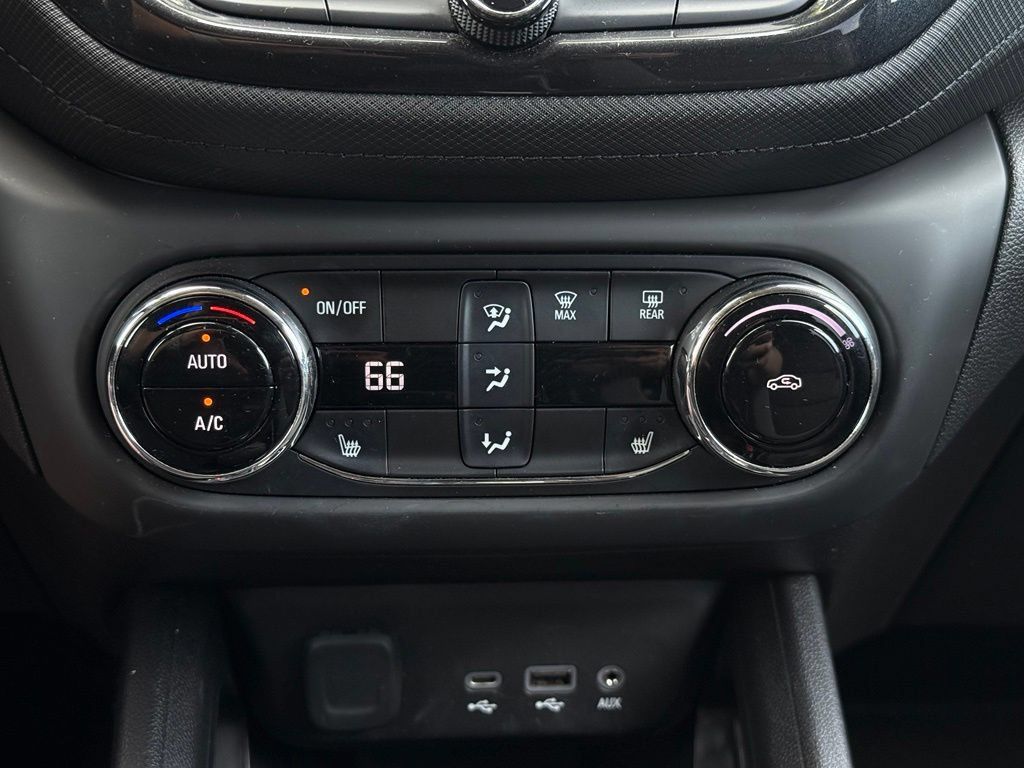 Used 2023 Chevrolet TrailBlazer LT w/ Convenience Package FWD image 41