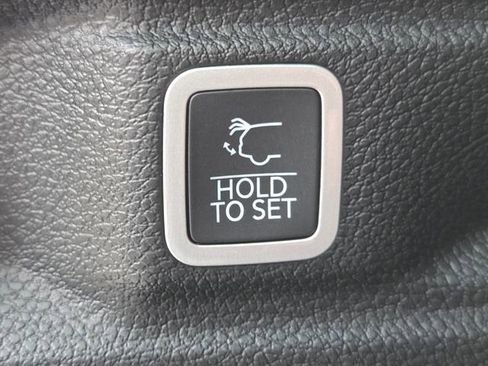 Used 2025 Jeep Grand Cherokee L Summit w/ Advanced Protech Group IV AWD/4WD image 35