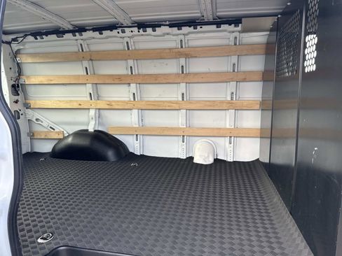 Used 2024 GMC Savana 2500 w/ Driver Convenience Package image 26