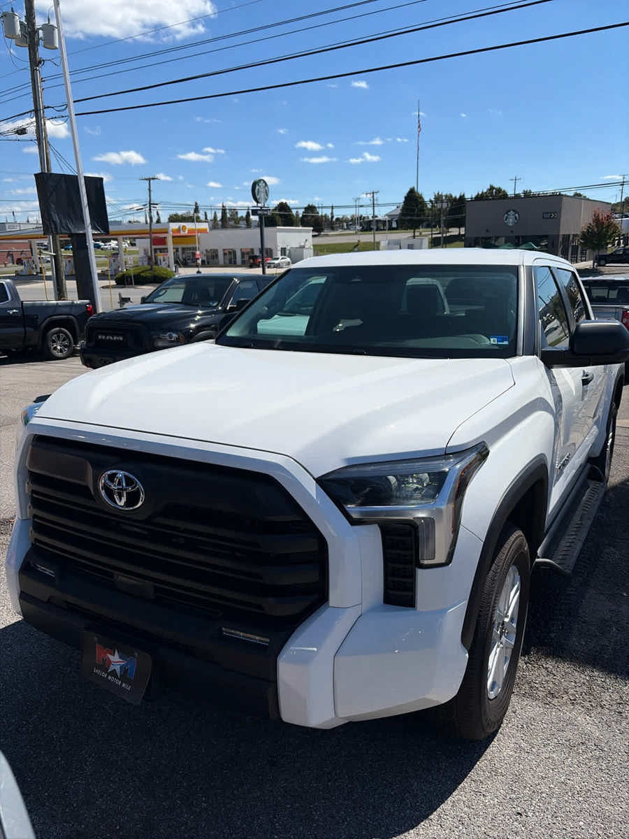Used 2024 Toyota Tundra SR5 AWD/4WD image 13