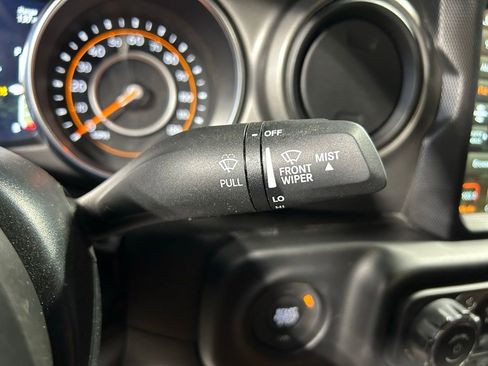 Used 2022 Jeep Gladiator Sport AWD/4WD image 21