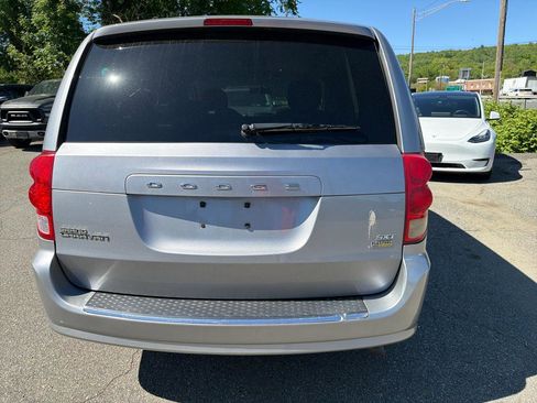 Used 2015 Dodge Grand Caravan SXT FWD image 8