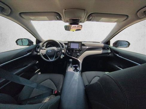 Used 2022 Toyota Camry LE FWD image 14