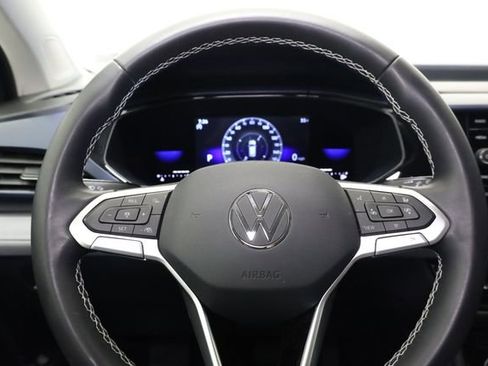 Used 2023 Volkswagen Taos SE image 16