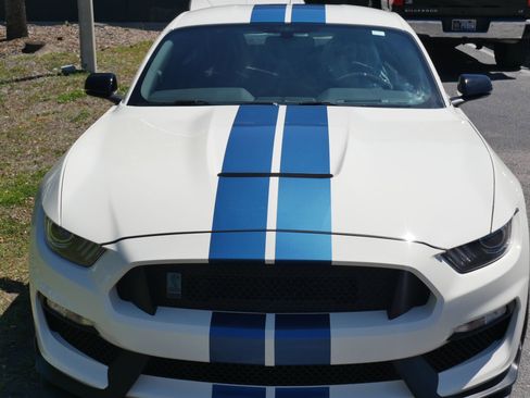 Used 2020 Ford Mustang Shelby GT350R w/ GT350R Equipment Group 920A image 35