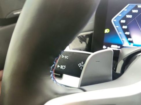 Used 2025 BMW X7 M60i image 48