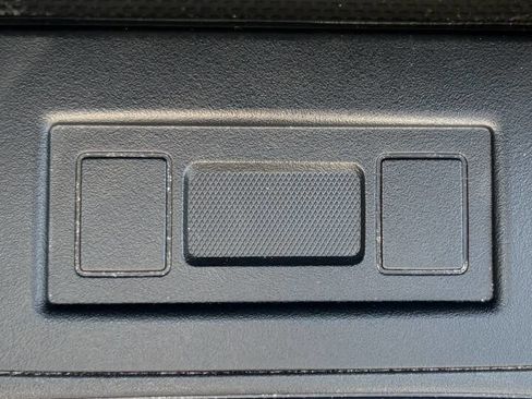 Used 2015 Subaru Forester 2.5i Premium w/ All-Weather Package image 10