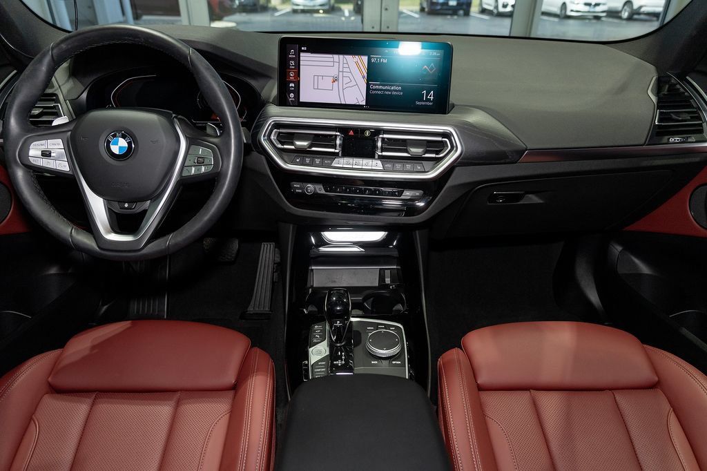 Used 2023 BMW X3 xDrive30i w/ Premium Package AWD/4WD image 2