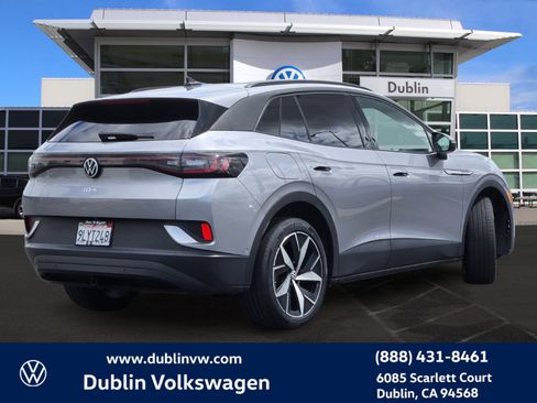 Used 2023 Volkswagen ID.4 Pro S image 4