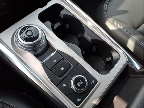 Used 2023 Ford Explorer XLT w/ Equipment Group 202A image 20