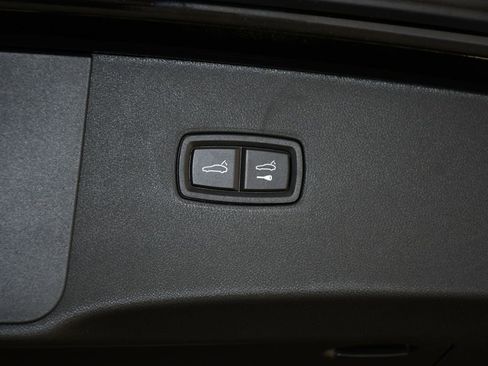 New 2026 Porsche Cayenne Coupe AWD/4WD image 22