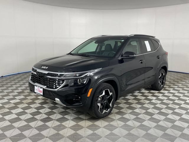 Used 2024 Kia Seltos EX AWD/4WD image 1