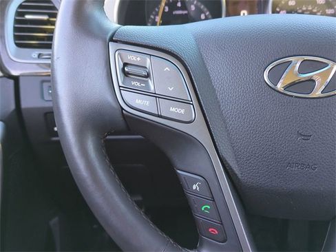 Used 2017 Hyundai Santa Fe Sport image 25