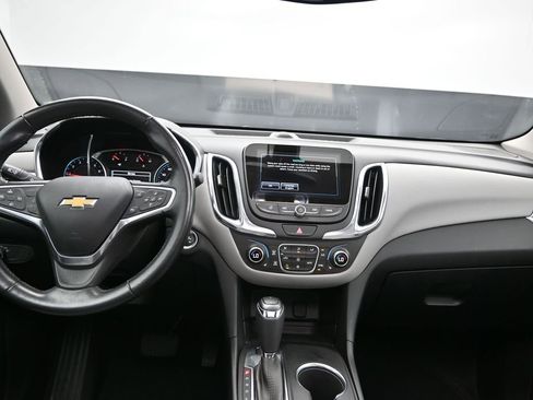 Used 2018 Chevrolet Equinox LT image 19