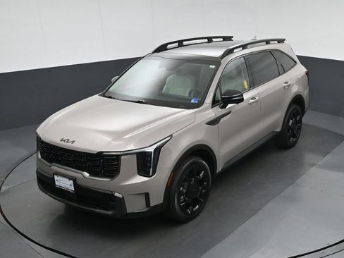 Used 2025 Kia Sorento SX AWD/4WD image 77