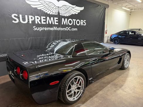 Used 2002 Chevrolet Corvette Z06 w/ Memory Pkg image 6