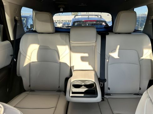 New 2026 Nissan Pathfinder SL image 32