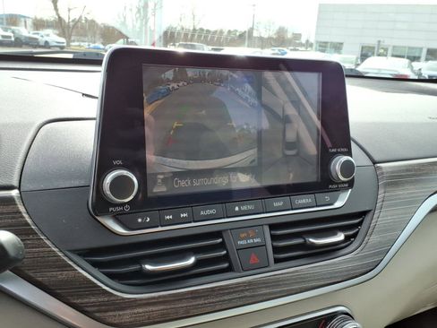 Used 2021 Nissan Altima 2.5 Platinum image 14