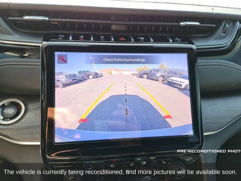 Used 2023 Jeep Grand Cherokee L Overland w/ Rear Seat Video Group I AWD/4WD image 17