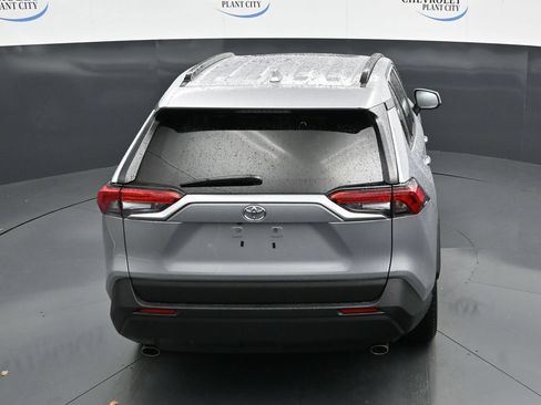 Used 2024 Toyota RAV4 XLE w/ Convenience Package FWD image 23