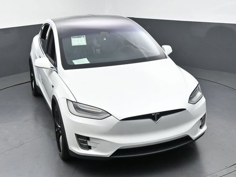 Used 2019 Tesla Model X Long Range image 45