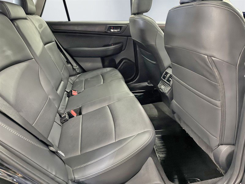 Used 2018 Subaru Outback 3.6R Limited AWD/4WD image 25