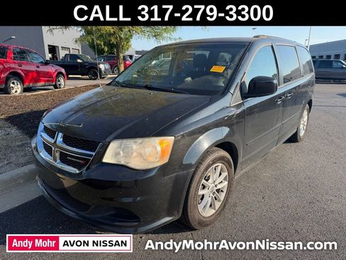 Used 2016 Dodge Grand Caravan SXT FWD image 2