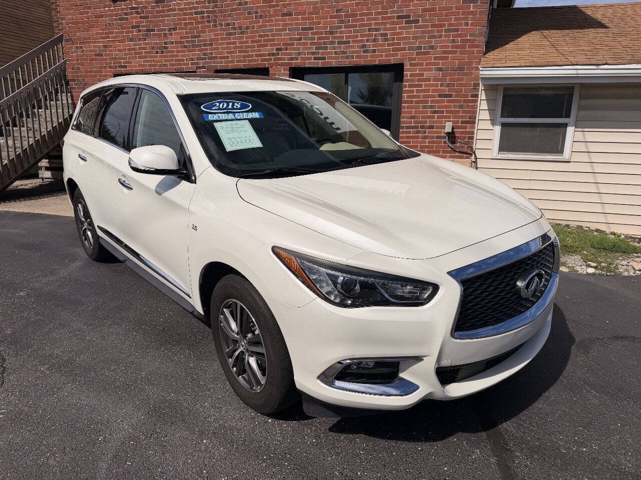 Used 2018 INFINITI QX60 FWD image 2