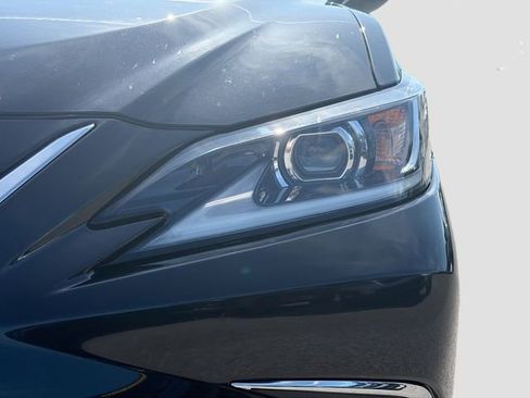 Used 2023 Lexus ES 350 w/ Accessory Package (Z2) FWD image 9