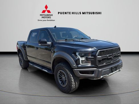 Used 2019 Ford F150 Raptor w/ Equipment Group 802A Luxury AWD/4WD image 3