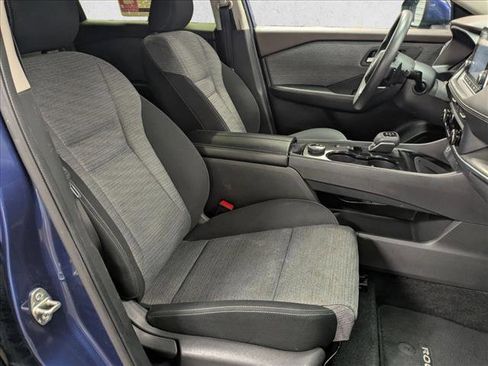 Used 2023 Nissan Rogue SV image 23