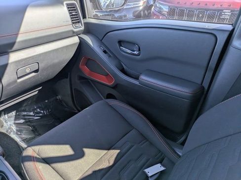 Used 2024 Nissan Frontier PRO-4X w/ Pro Convenience Package image 15