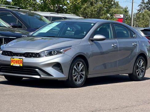 Used 2024 Kia Forte LXS FWD image 8
