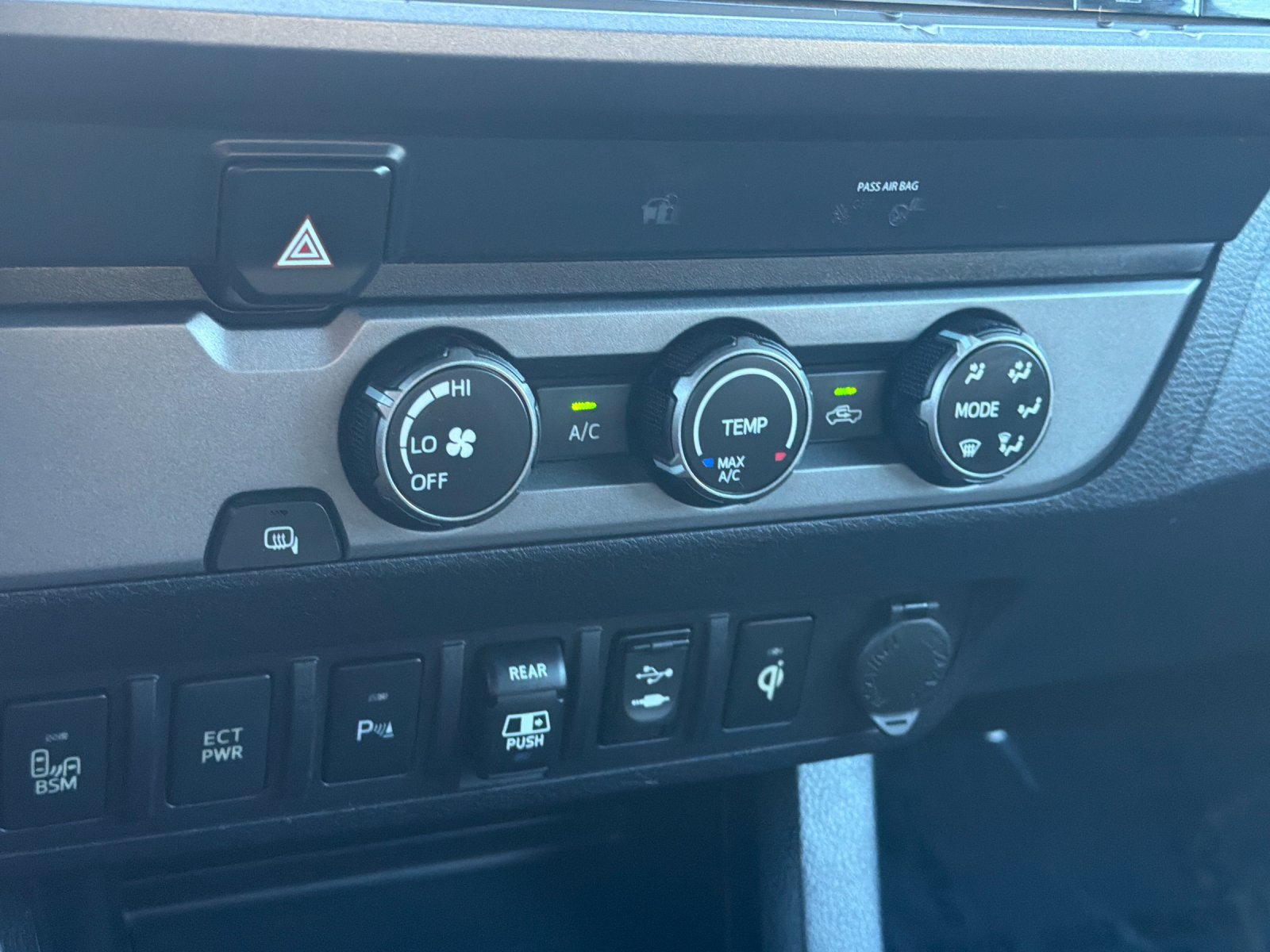 Used 2019 Toyota Tacoma TRD Sport w/ Technology Package RWD image 19
