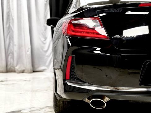 Used 2017 Honda Accord EX-L image 13