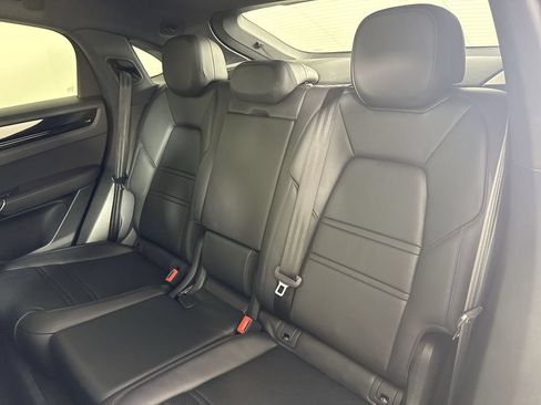 Certified 2022 Porsche Cayenne Coupe AWD/4WD image 21