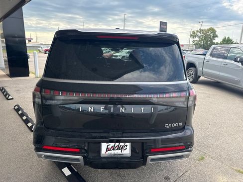 Used 2025 INFINITI QX80 Sensory w/ Premium Cargo Package AWD/4WD image 4